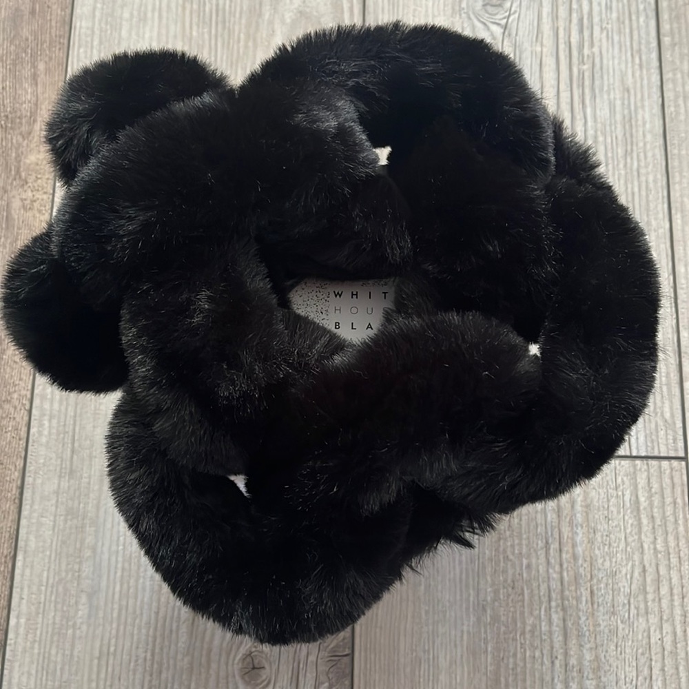 Fur link scarf